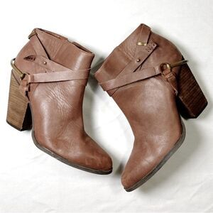 Very Volatile Brown Leather Booties